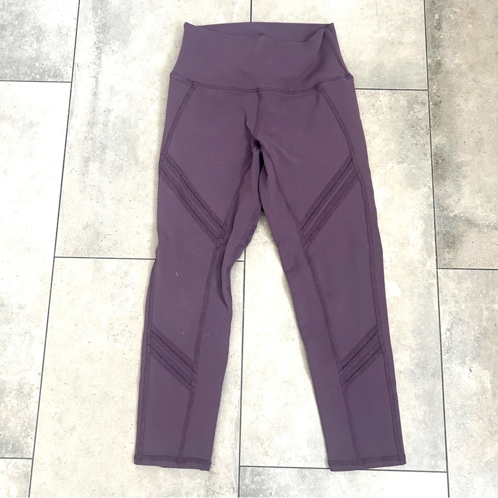 Alo Yoga Plum Purple Crop Leggings Xs